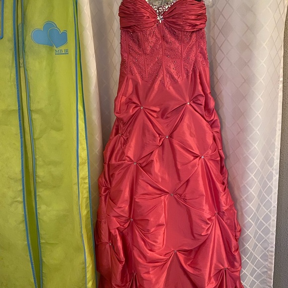 MB Bride Pink Strapless Formal Prom Dress - Picture 2 of 13